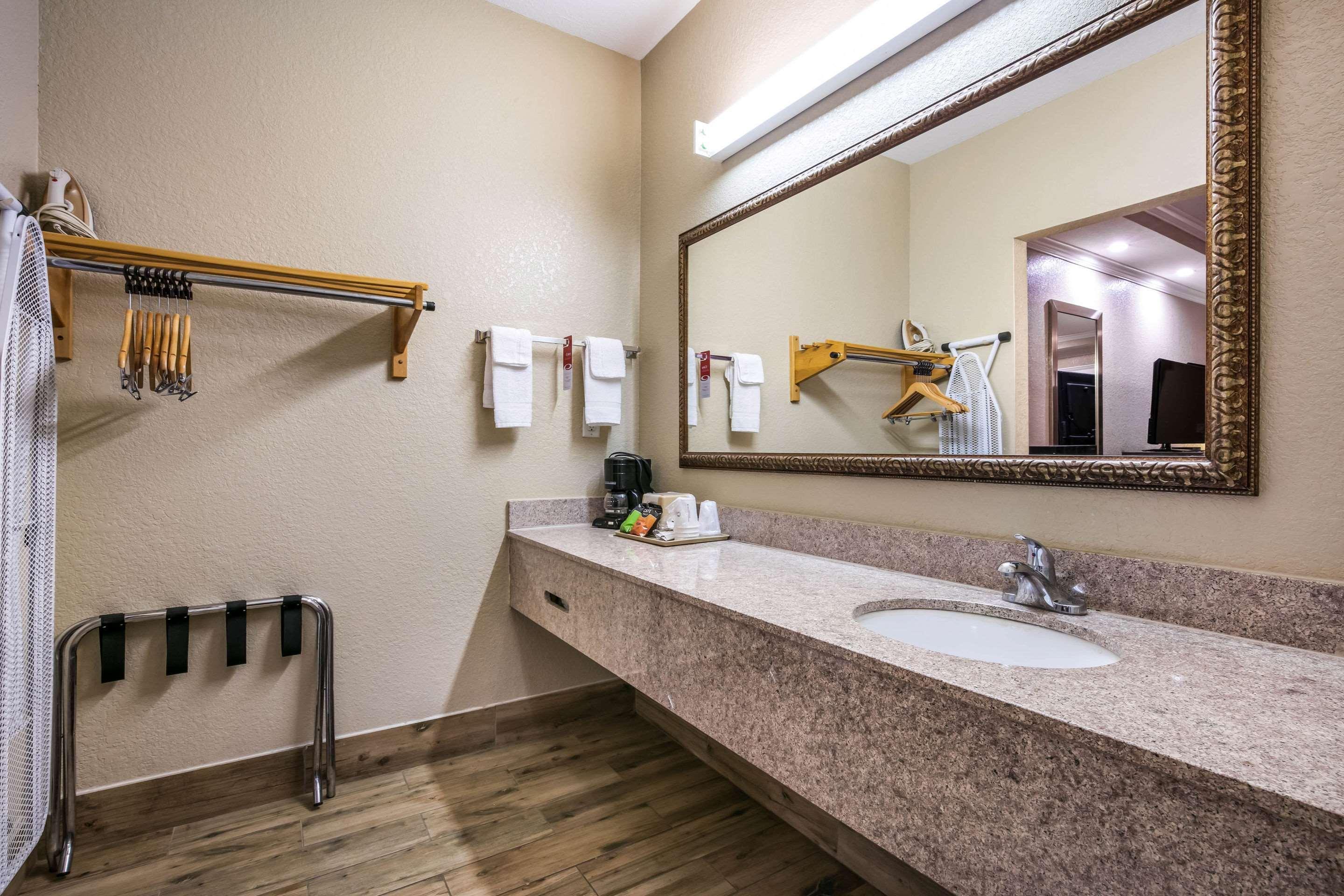 Econo Lodge Inn & Suites Horn Lake Kültér fotó